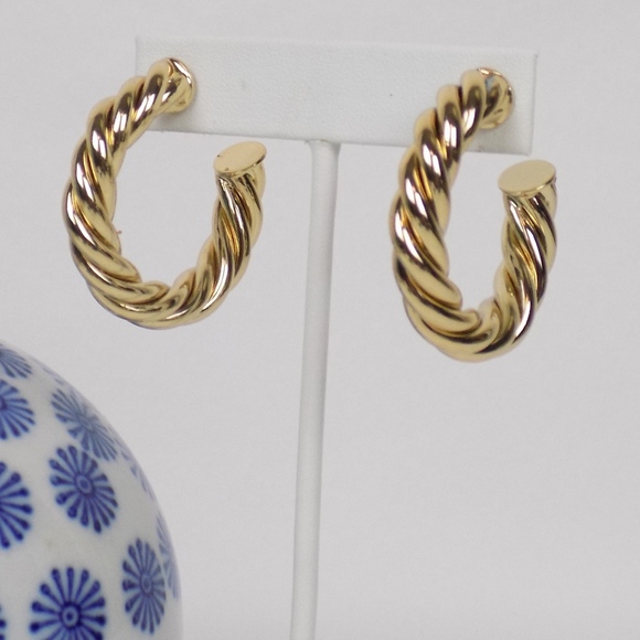 chunky gold twist hoop statement earrings - Picture 4 of 5